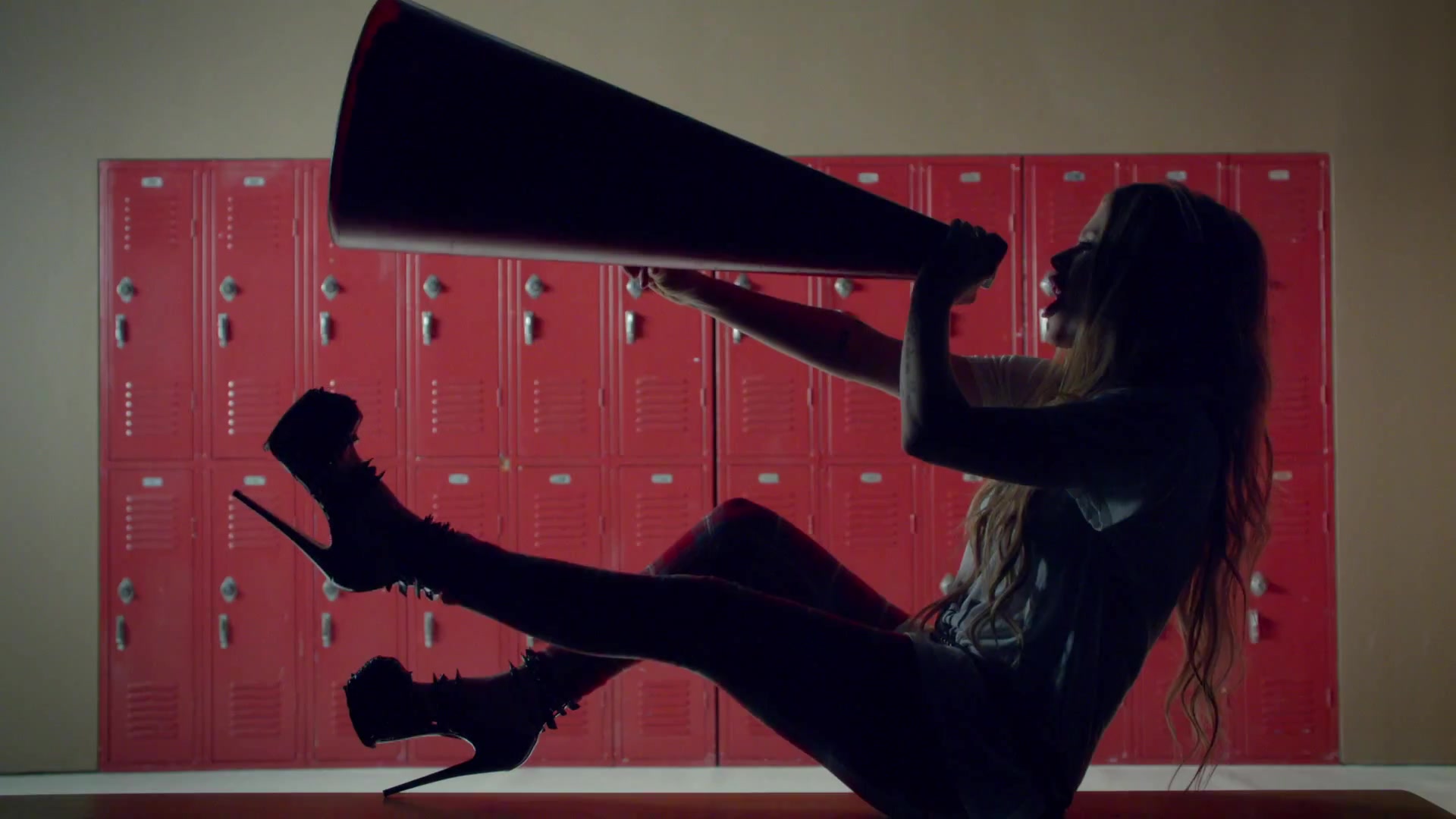 HeresToNeverGrowingUp-Avril-Rockcom_052.jpg
