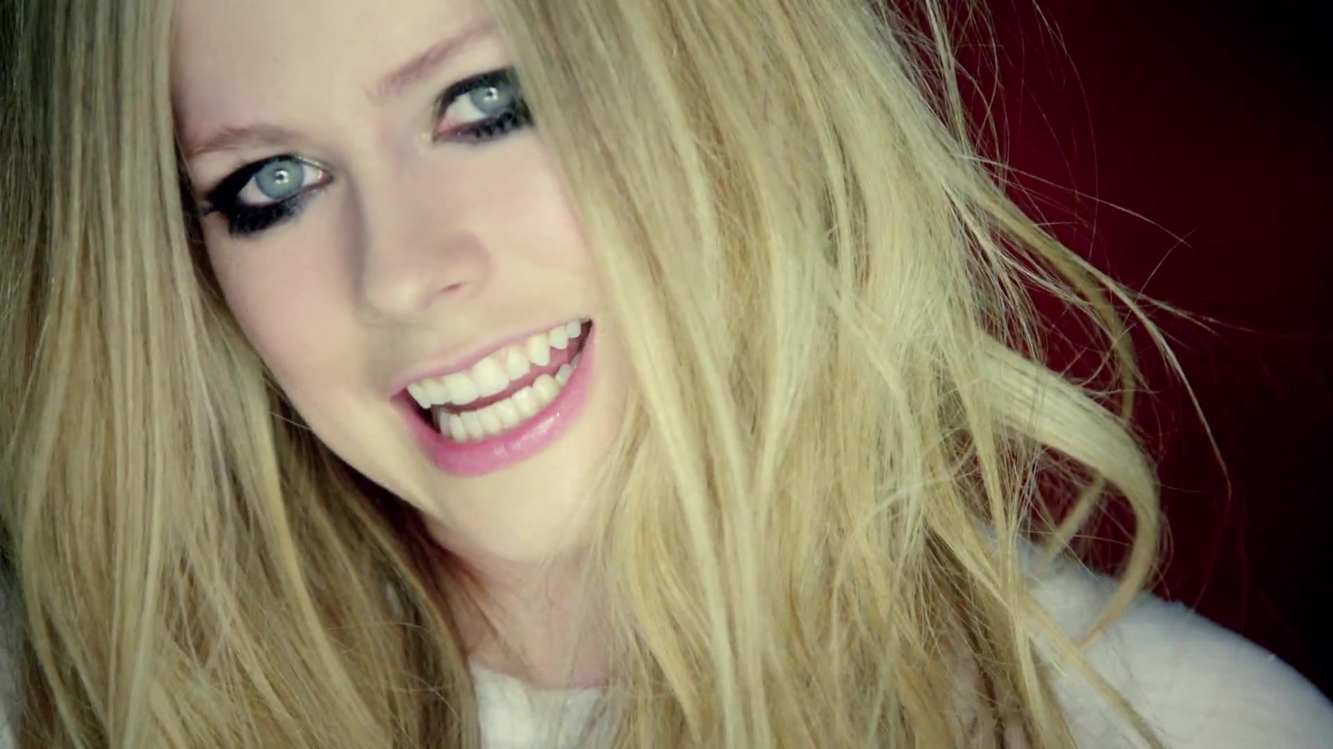 HeresToNeverGrowingUp-Avril-Rockcom_118.jpg