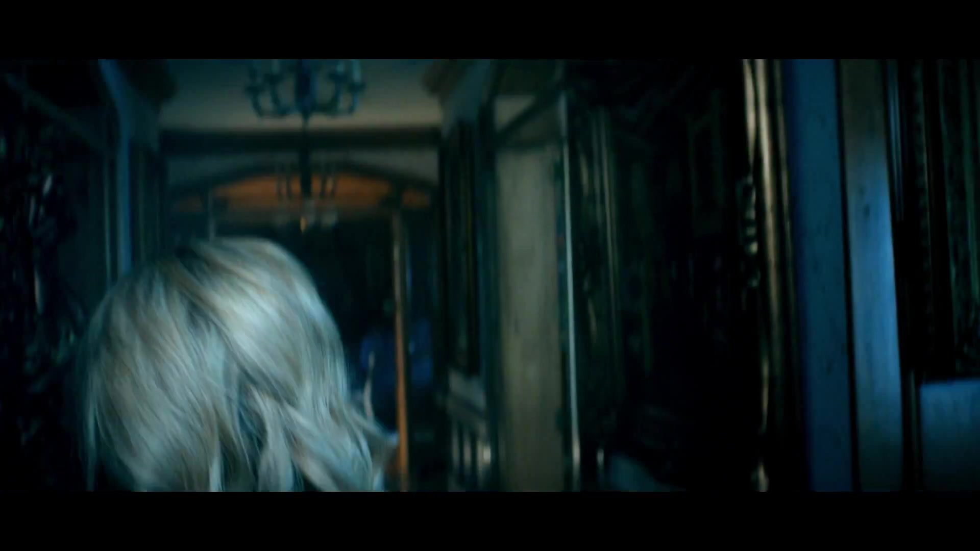 Avril_Lavigne___Let_Me_Go_ft_Chad_Kroeger_106.jpg