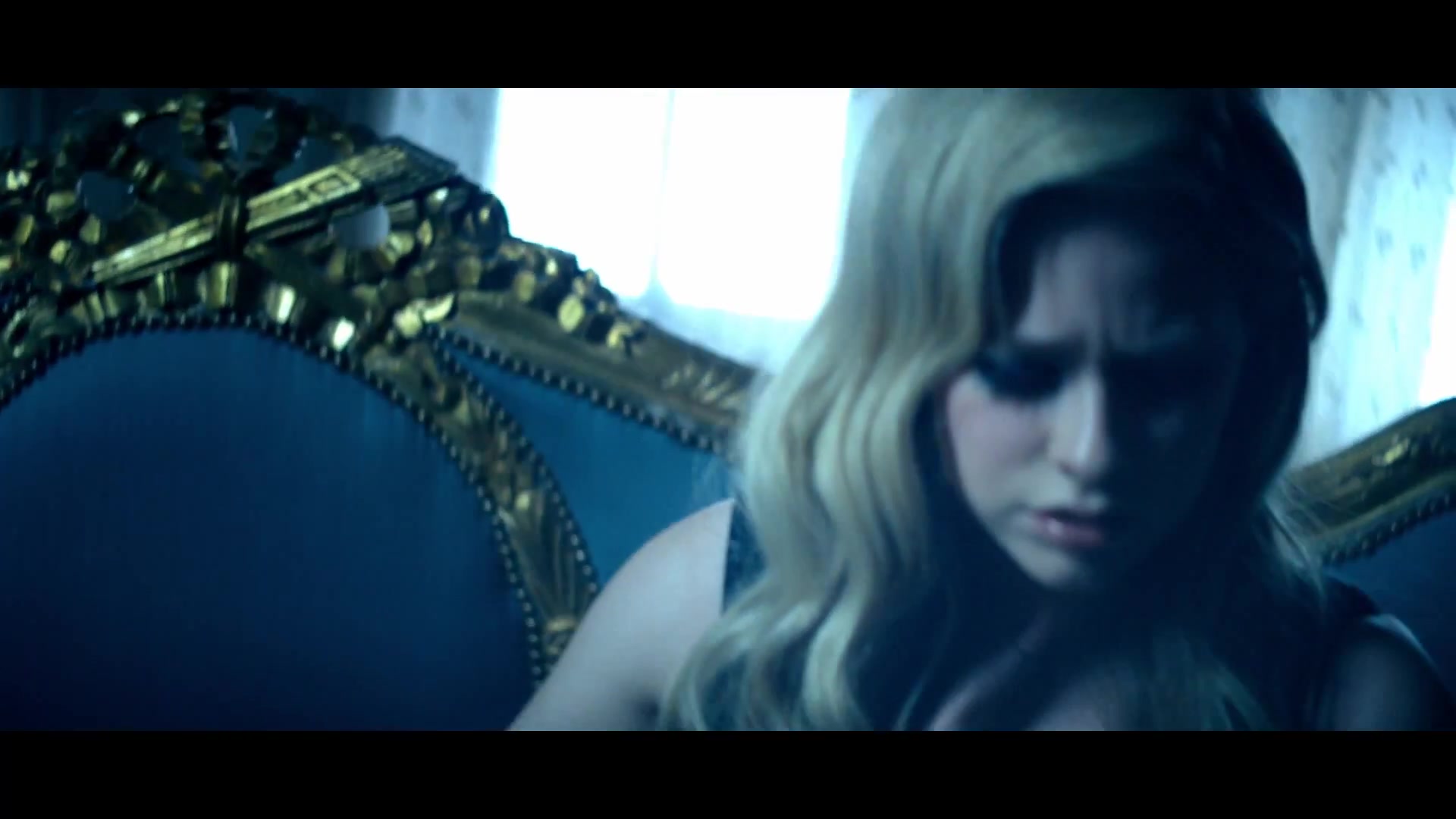 Avril_Lavigne___Let_Me_Go_ft_Chad_Kroeger_130.jpg
