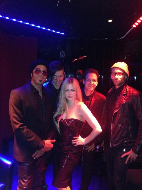 AvrilLavignePartyRelease14.jpg