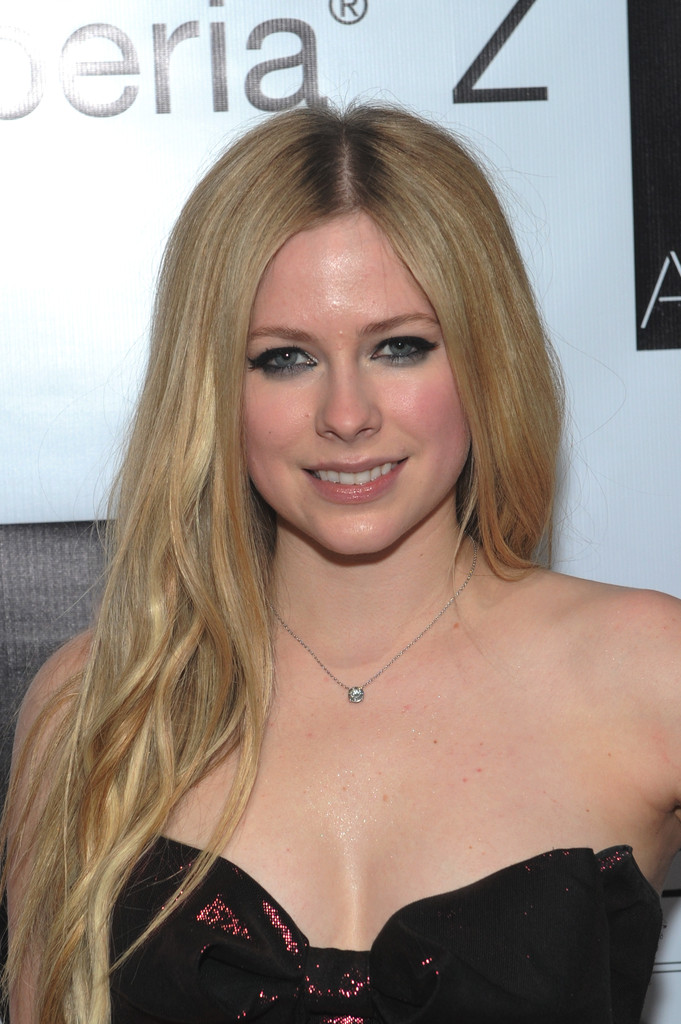 AvrilLavignePartyRelease20.jpg