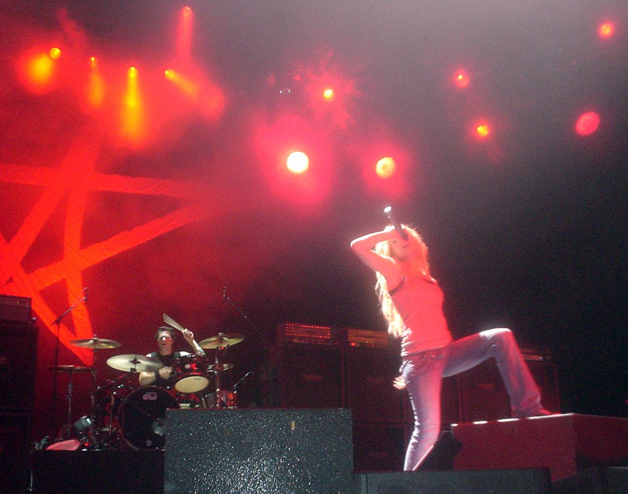 430594626HjJbDw_fs.jpg