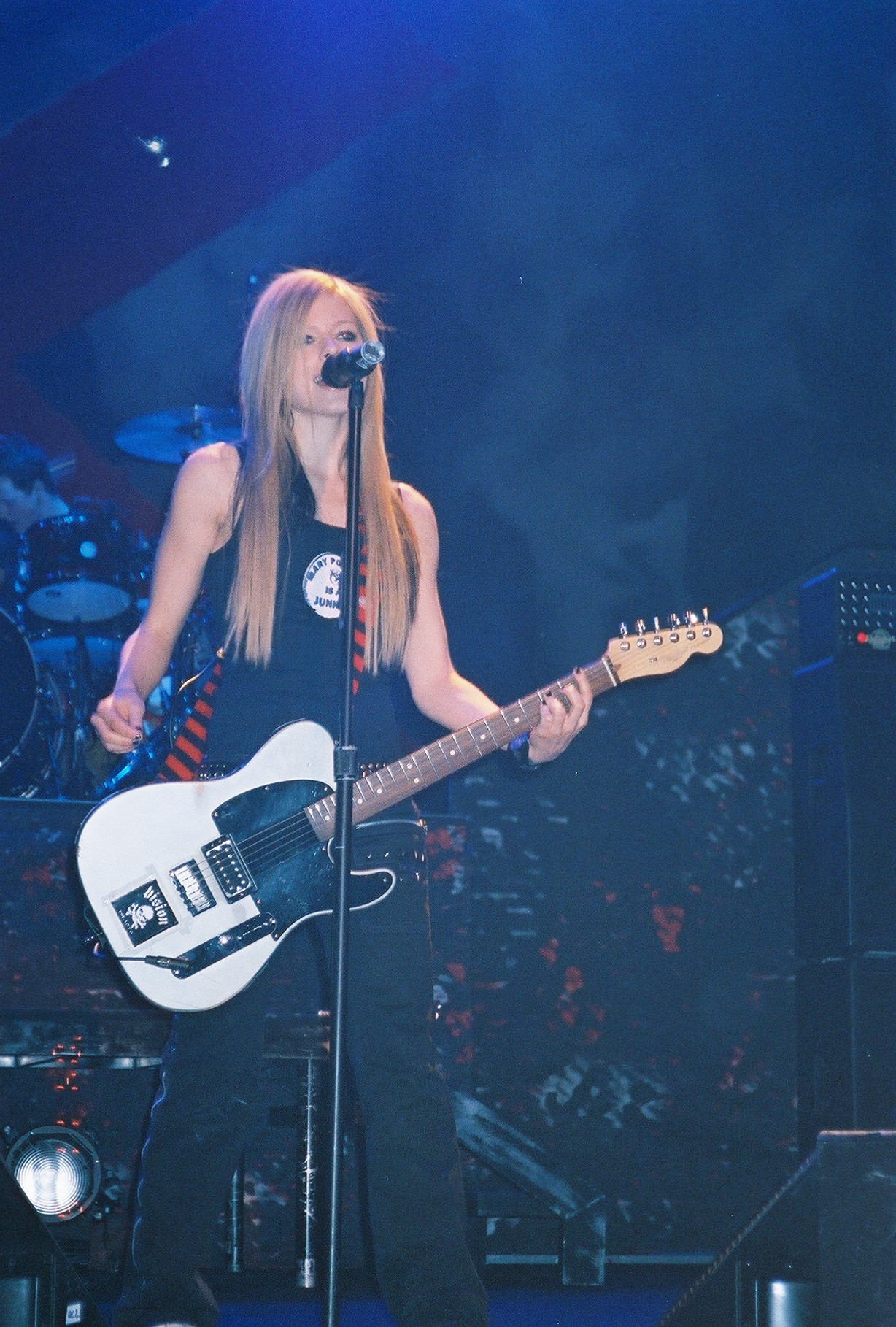 avril1.jpg