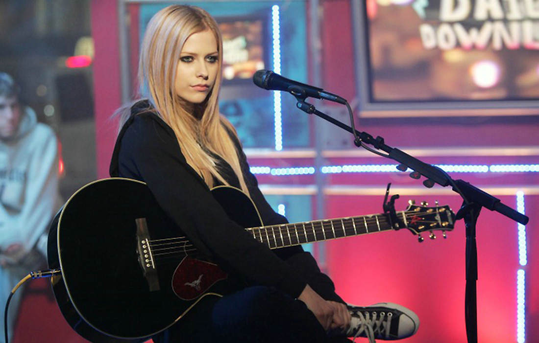 avril-lavigne-821-n23488.jpg