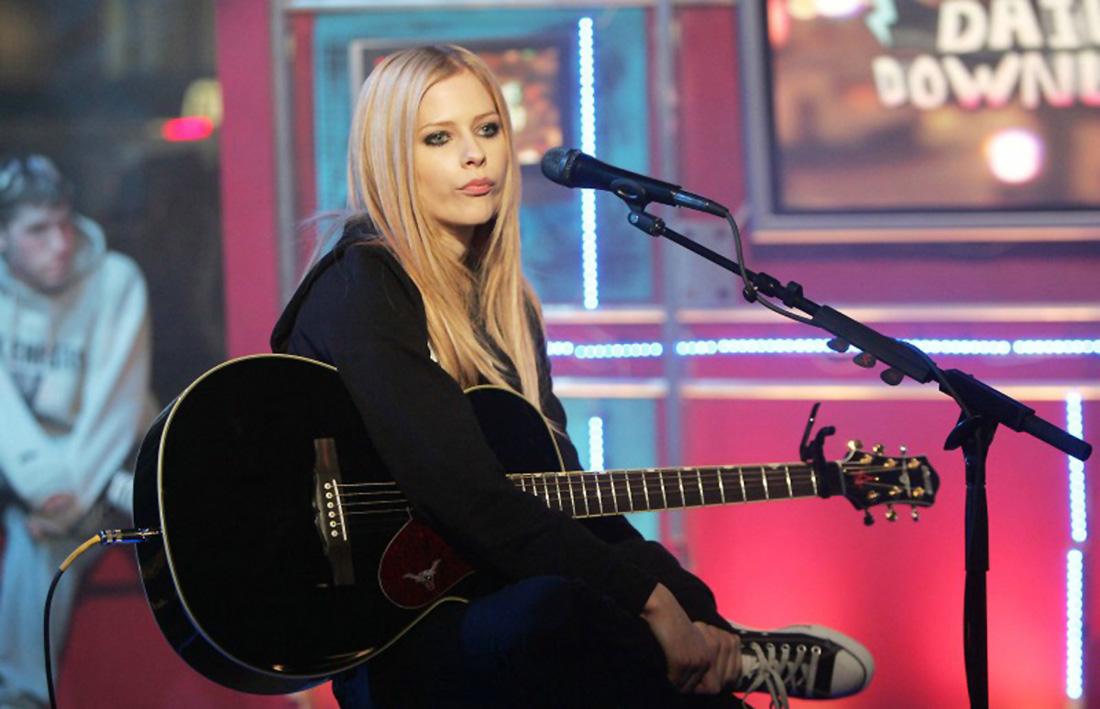 avril-lavigne-821-n23498.jpg
