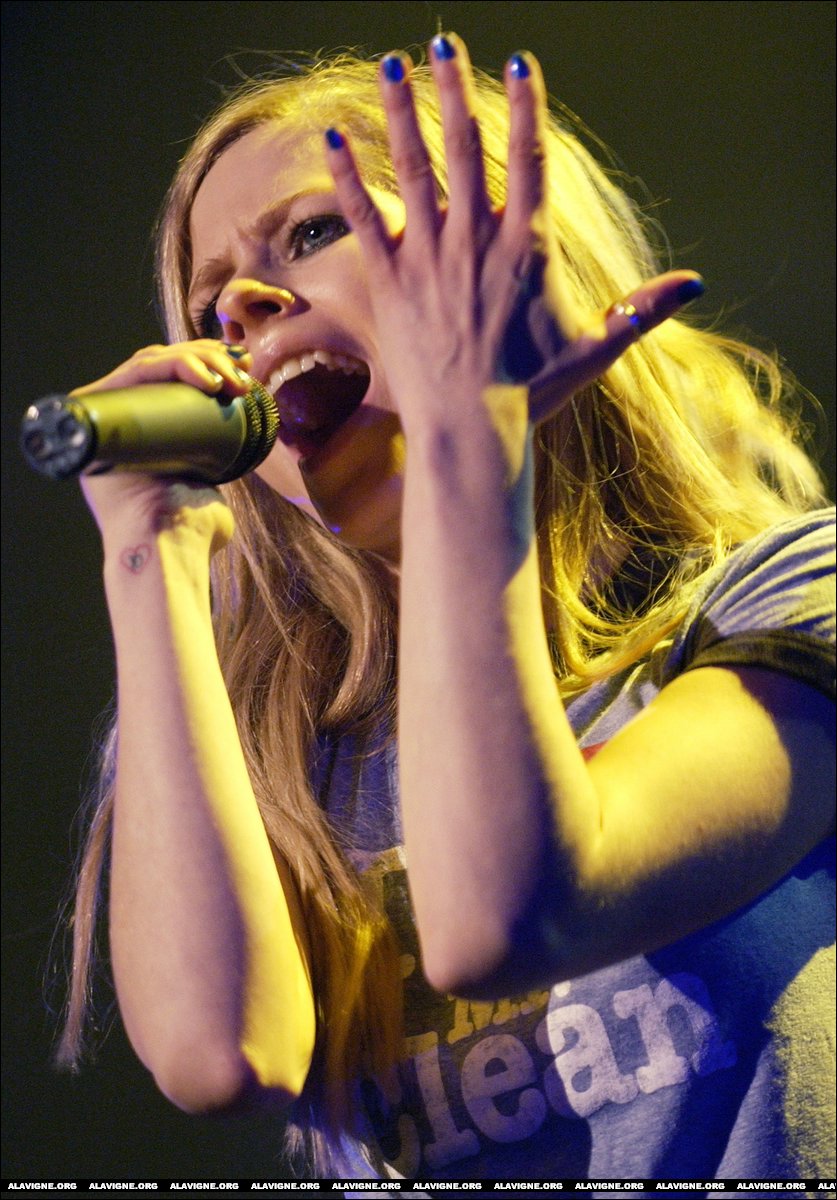 avril-lavigne-950-n23034.jpg