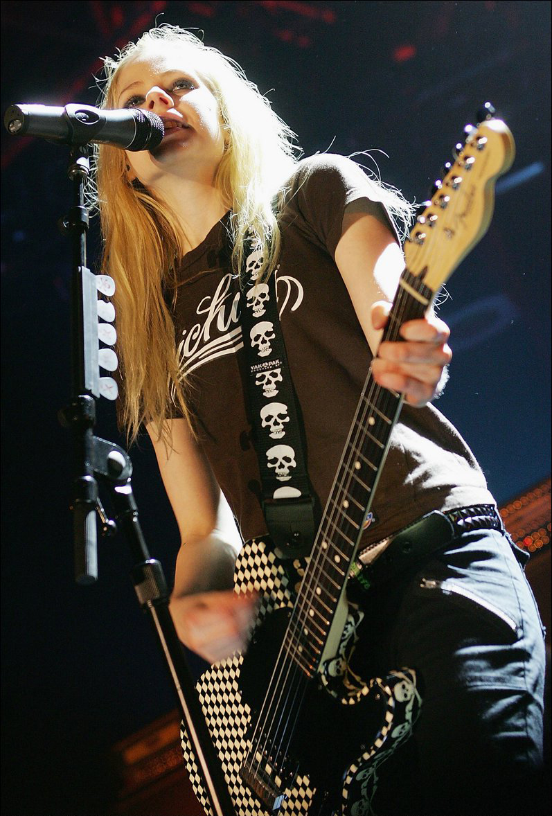 avril-lavigne-144-n25038.jpg