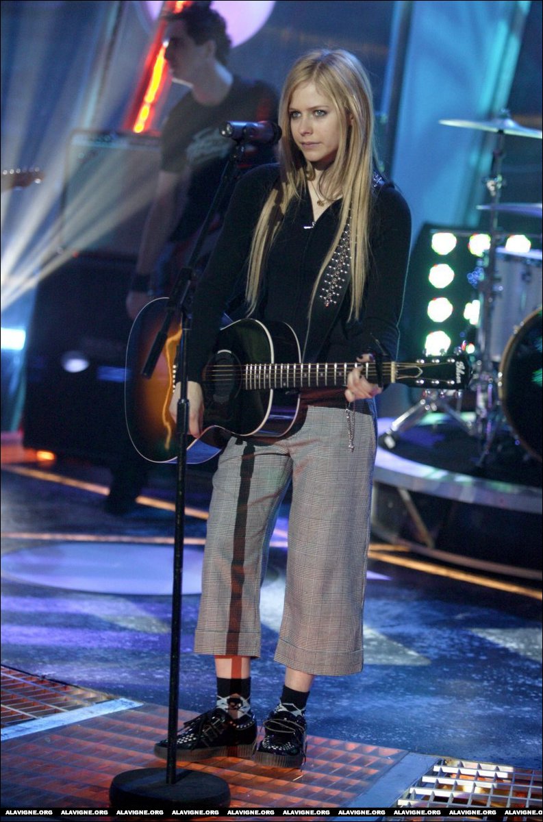 avril-lavigne-152-n23148.jpg