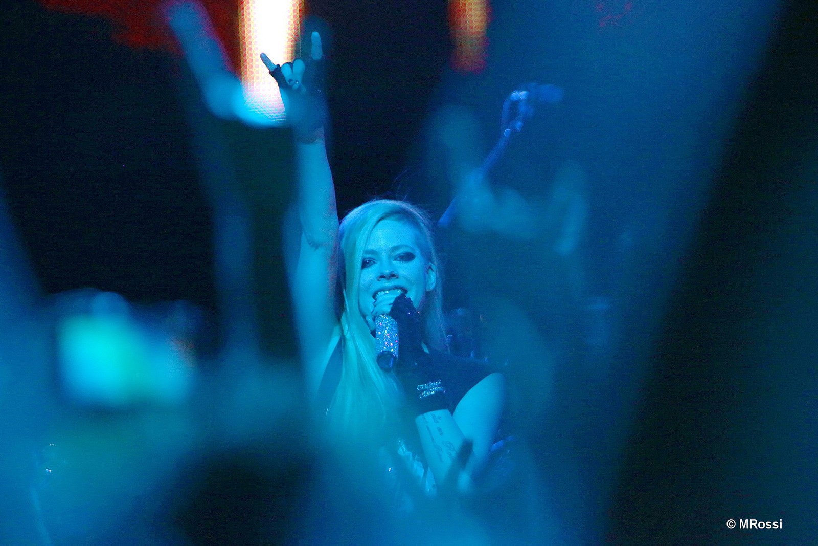 avrillavignetoursaopaulo29042014_281029.jpg