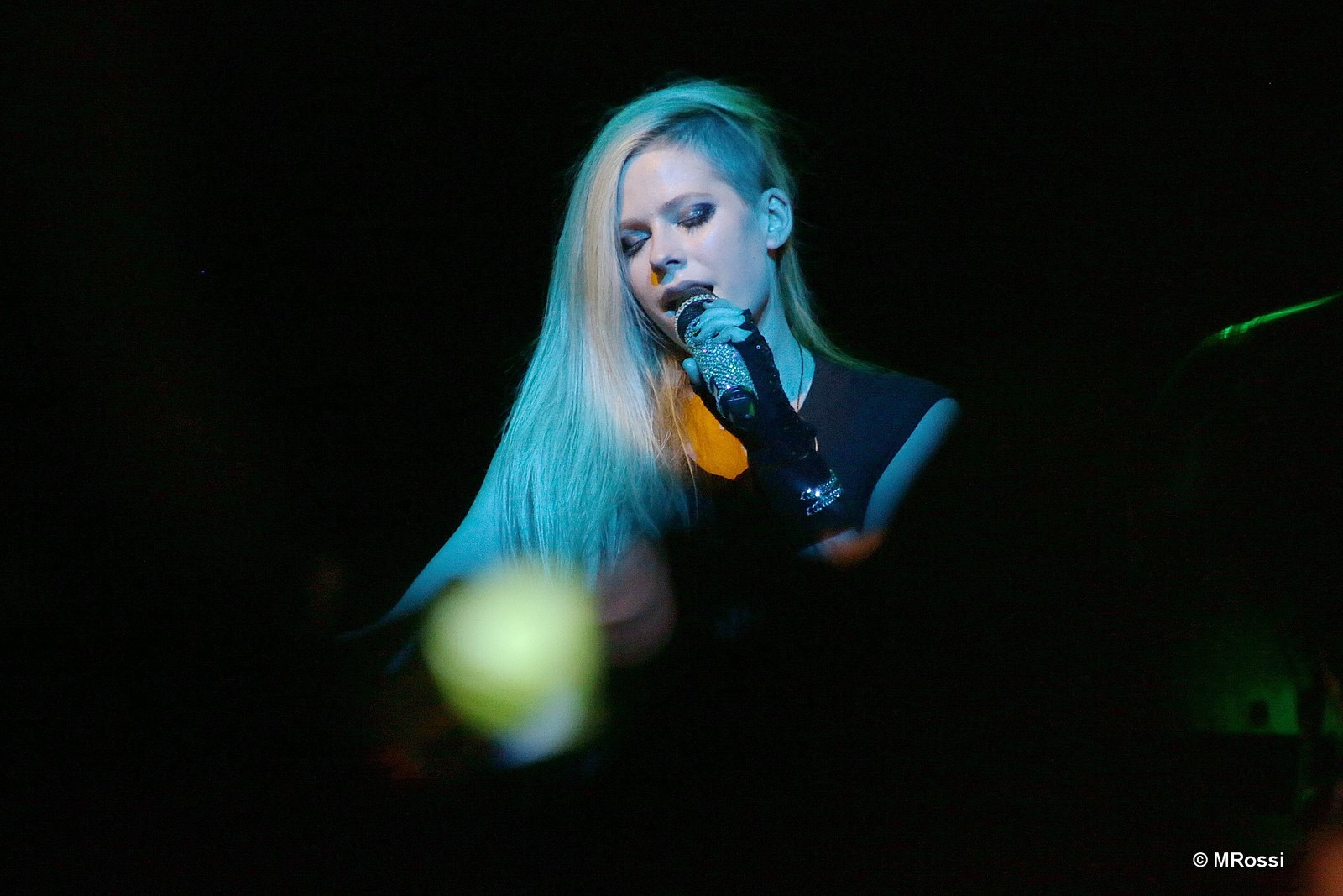 avrillavignetoursaopaulo29042014_281329.jpg