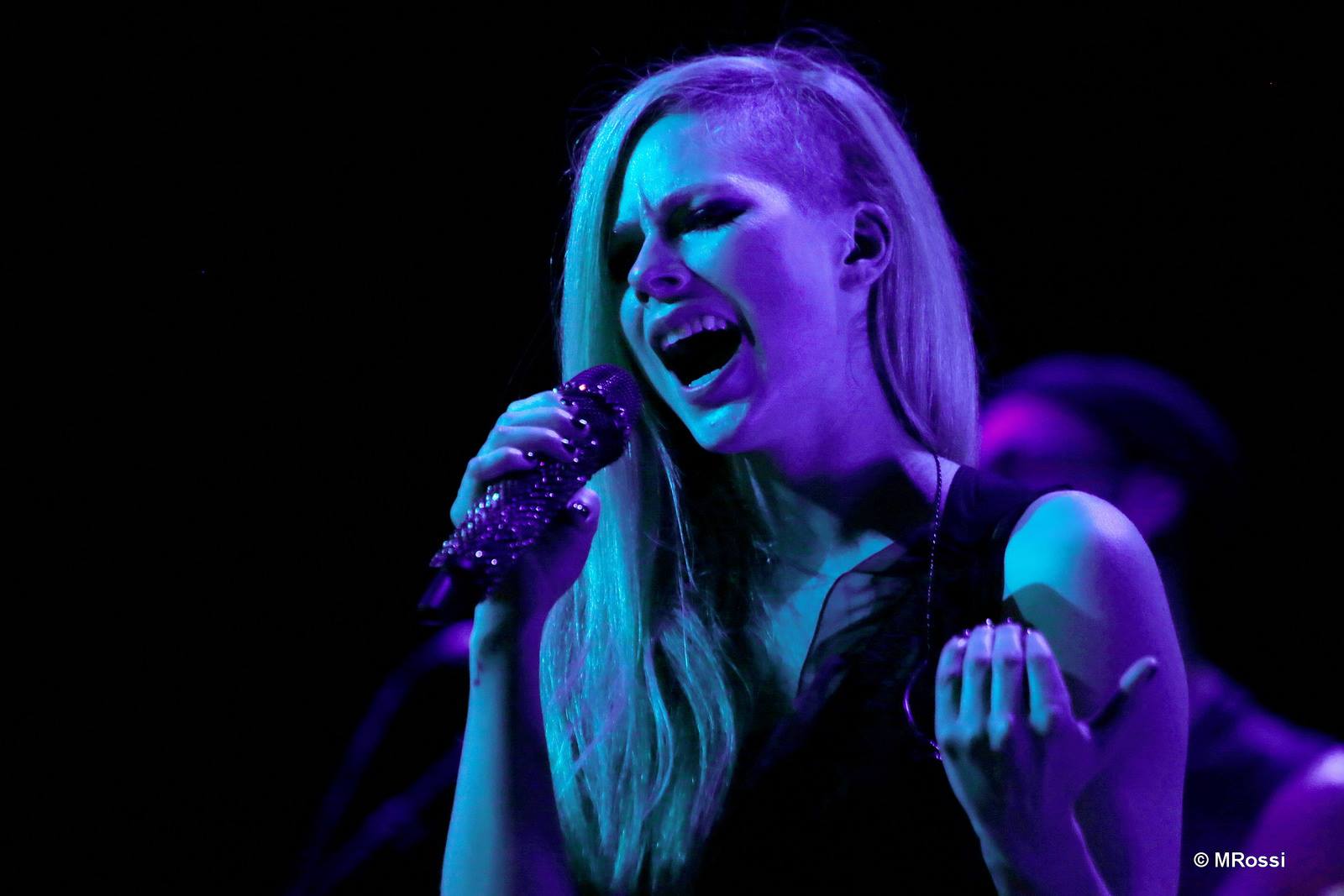 avrillavignetoursaopaulo29042014_282129.jpg