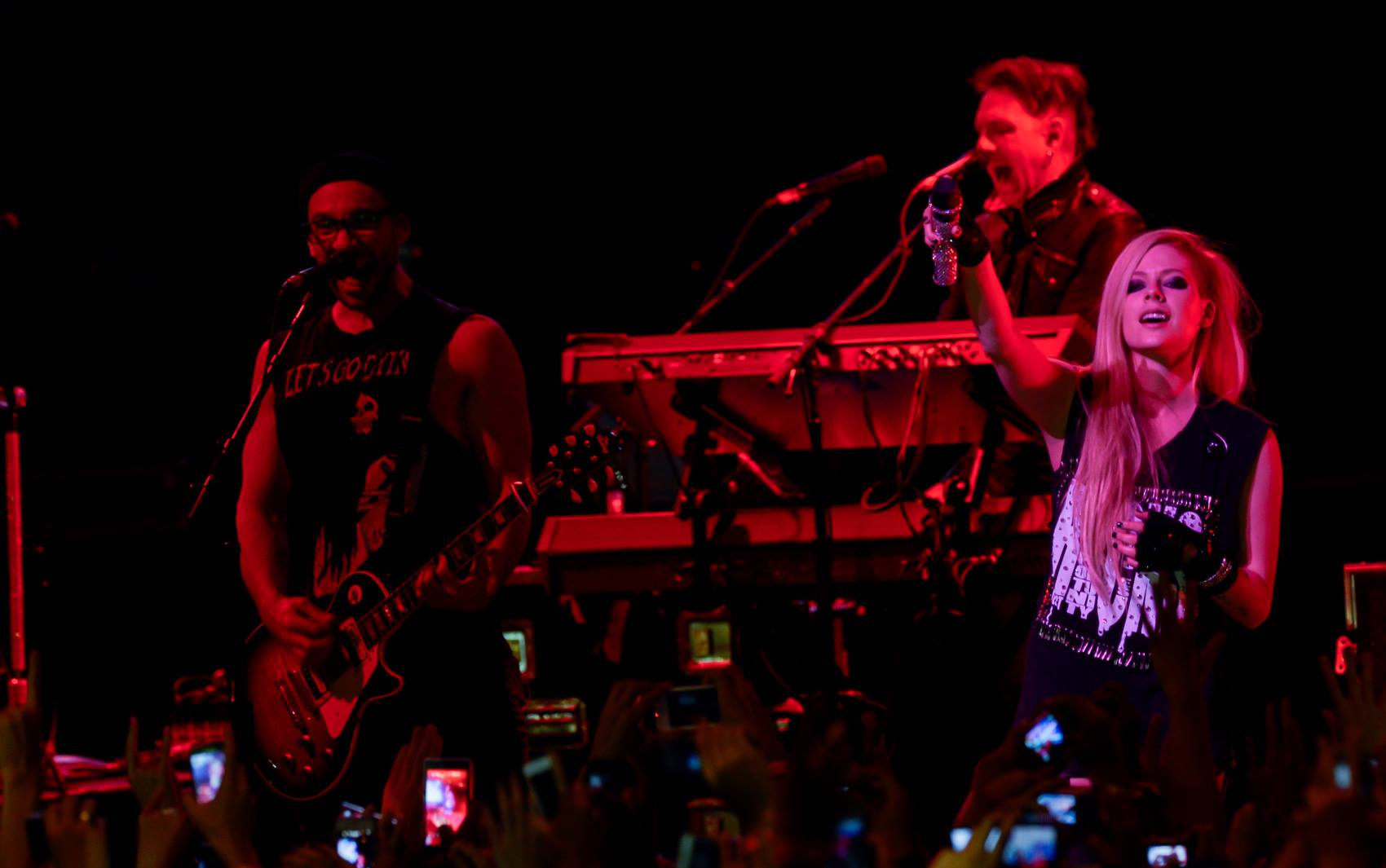 avrillavignetoursaopaulo29042014_285129.jpg