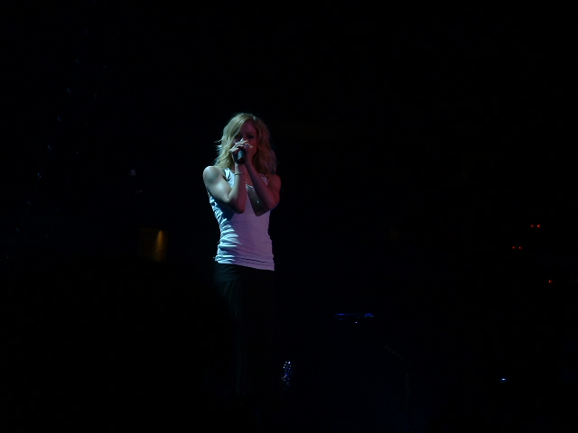 AvrilLavigneBonez05062.jpg