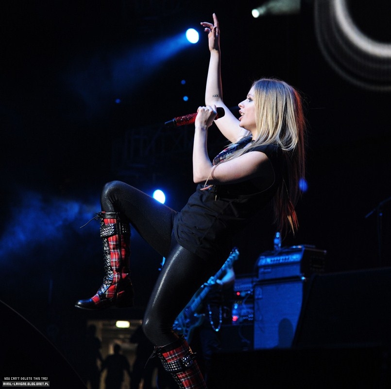 y100_281629.jpg