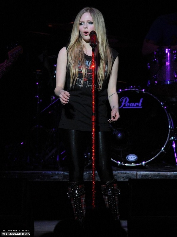 y100_282429.jpg