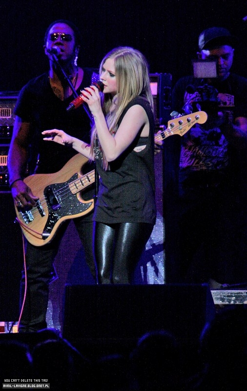 y100_282629.jpg