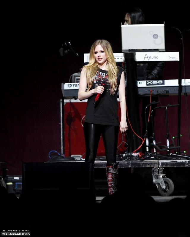 y100_283729.jpg