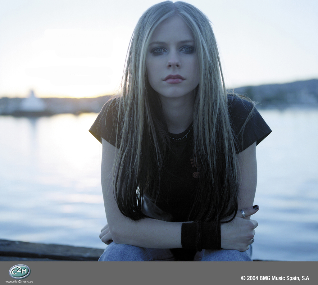 Avril_Lavigne_-_Ums_click2music.jpg