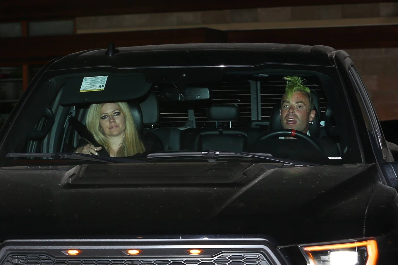 Avril-Lavigne---Out-for-a-dinner-at-Giorgio-Baldi-in-Santa-Monica-23.jpg