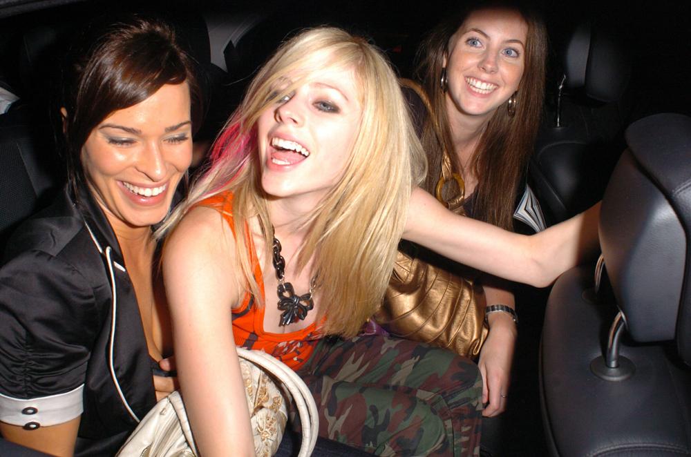 Avril_Lavigne_LesDeux_09.jpg
